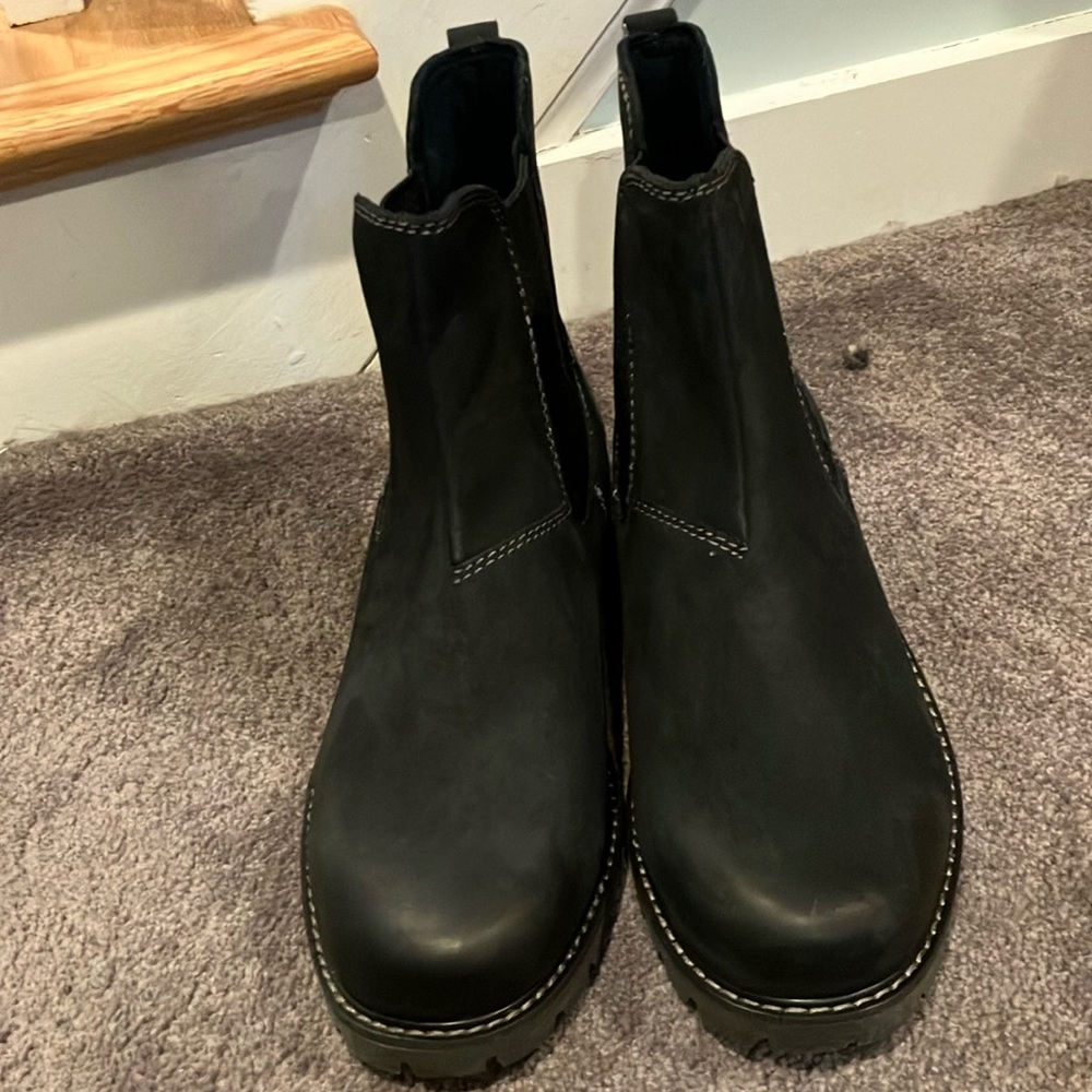 NWOB Eastland leather boots